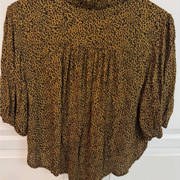 Free People Brown Leopard Print Blouse with Tie front. Size M - Picture 8 of 8